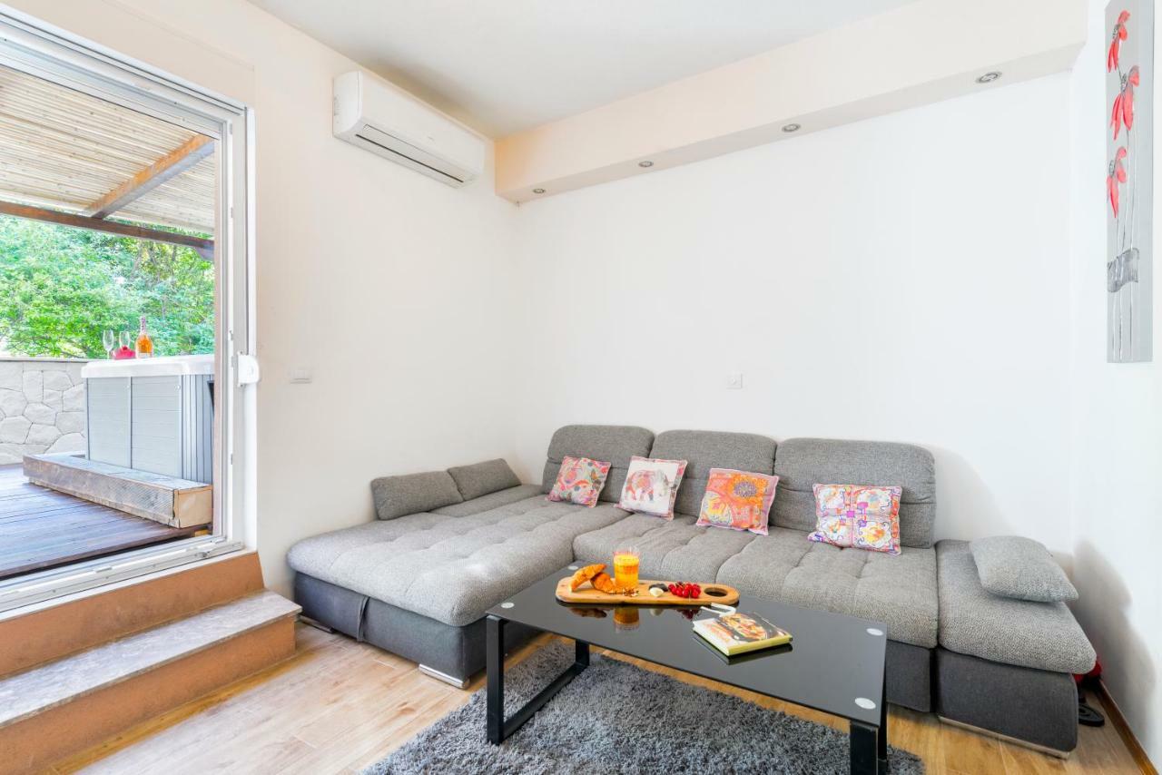 Alena Luxury Apartment With Jacuzzi Split Dış mekan fotoğraf